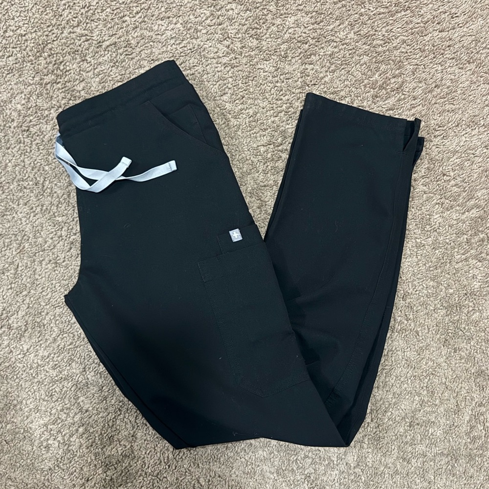FIGS Black Straight Leg Scrub Pants
